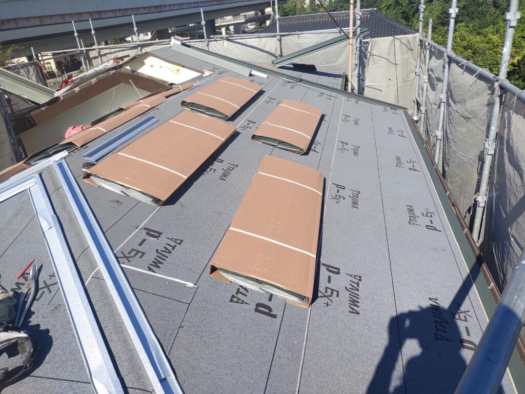 ルーフィングを敷いた屋根
