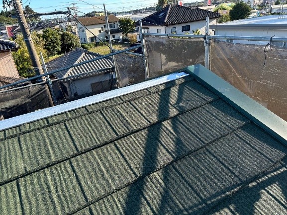 棟下地を取り付け