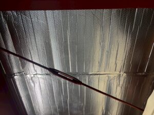 遮熱シート天井裏張り仕上がり