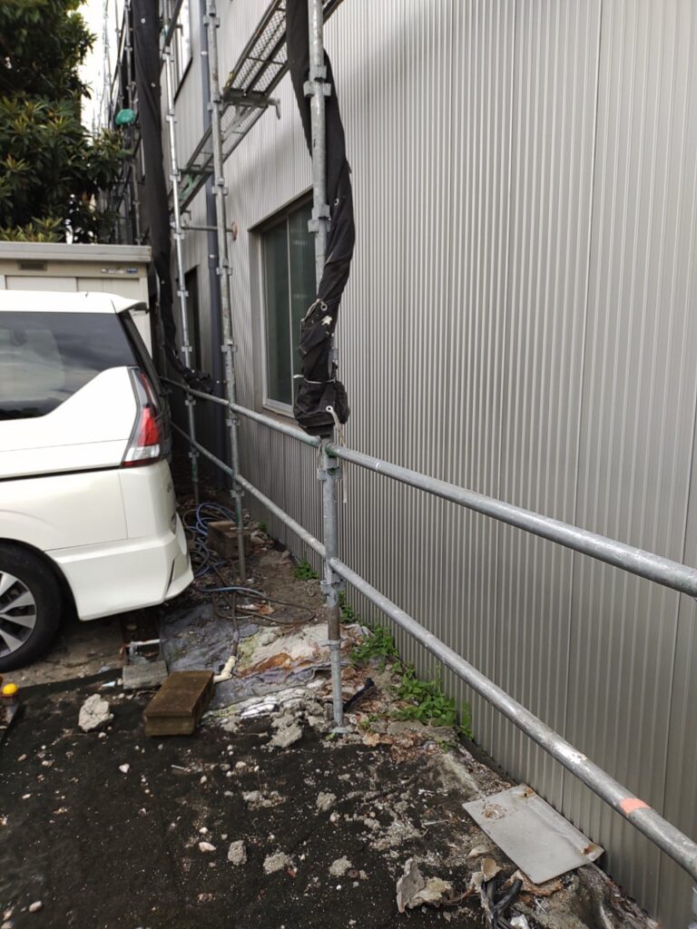 金属サイディングを張った倉庫兼工場