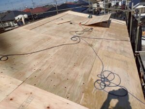 野地板合板を張った屋根