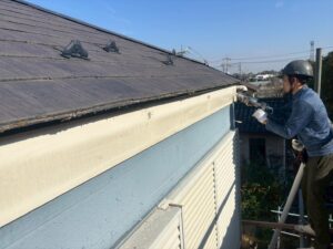 軒吊り金具を外した後