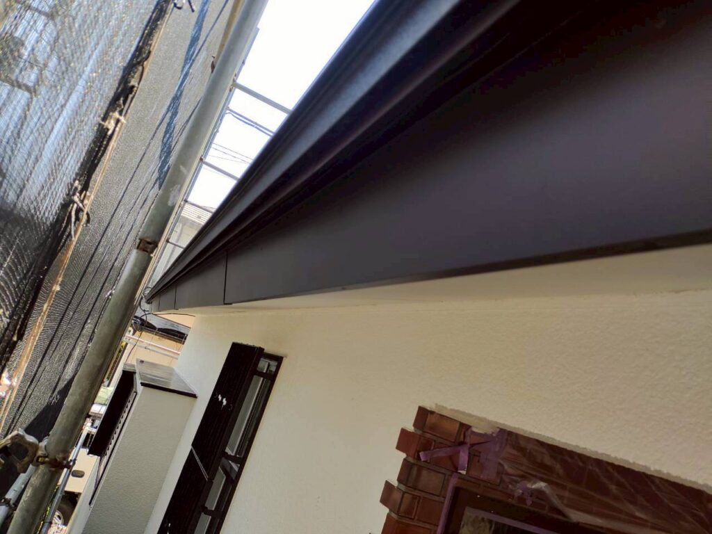 破風板金取り付け後