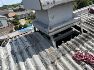 ベンチレーターのある倉庫