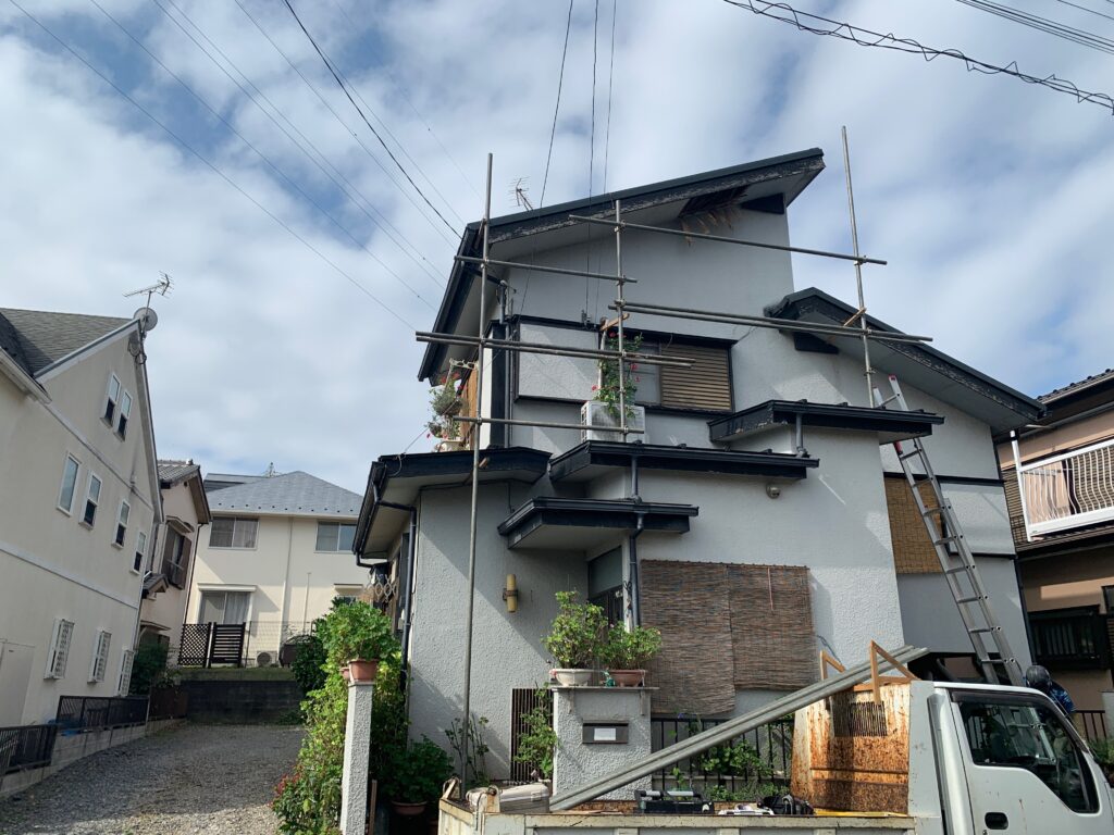 部分足場を掛けた