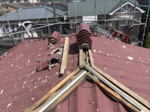 かわらUの棟を外した写真