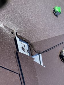 棟の重なりにコーキング