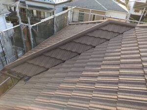 クラシックタイル仕上がった屋根