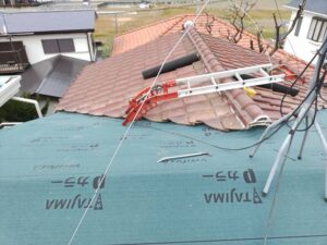 ルーフィング屋根と瓦屋根