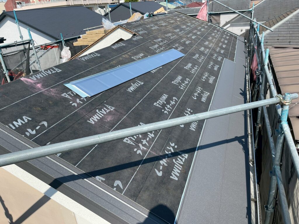 スーパーガルテクト葺き始め