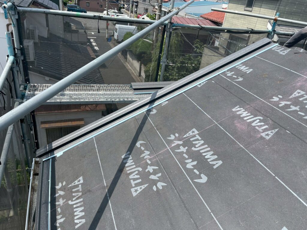 スーパーガルテクト軒先唐草、ケラバを取り付ける